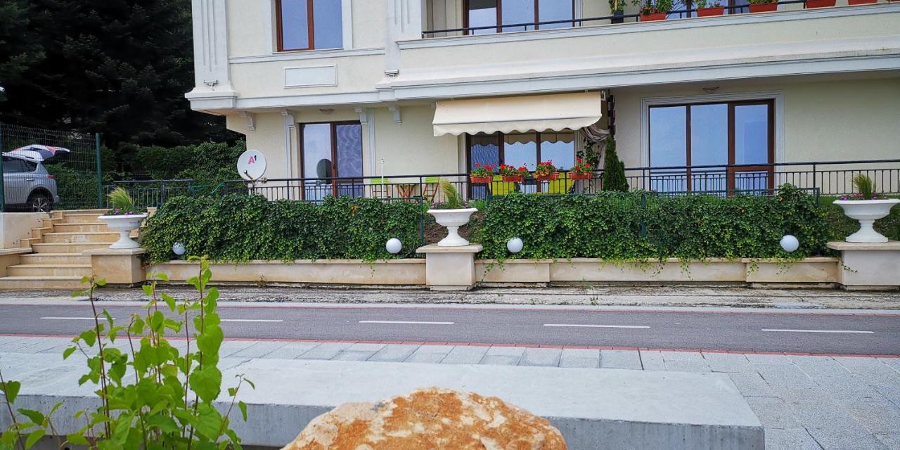 Apartments Poemia- Sea View, Free Parking, Complex Carpe Diem Балчик Екстериор снимка