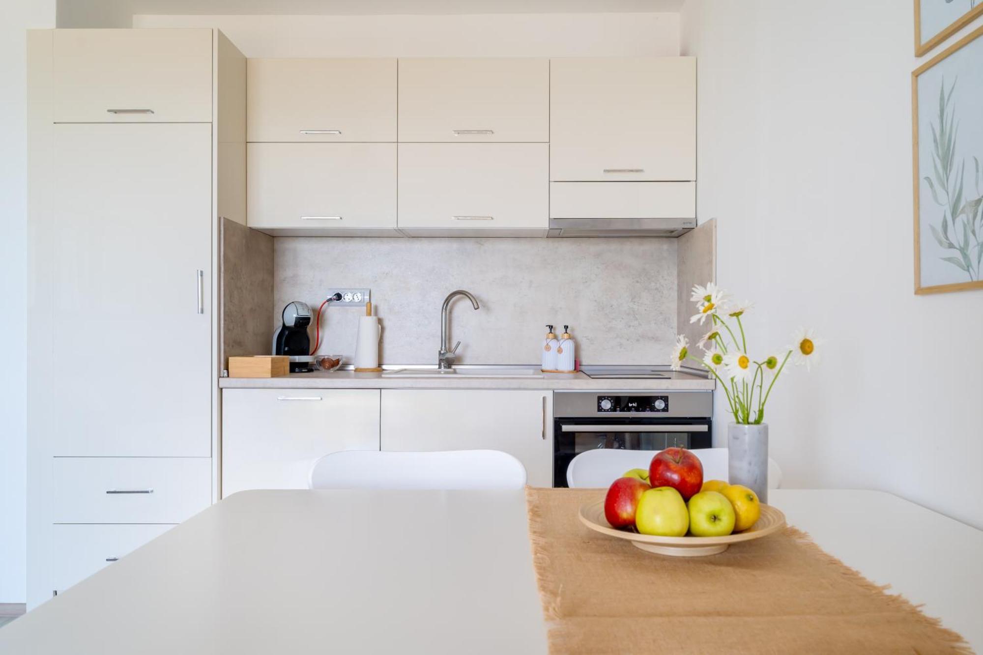 Apartments Poemia- Sea View, Free Parking, Complex Carpe Diem Балчик Екстериор снимка
